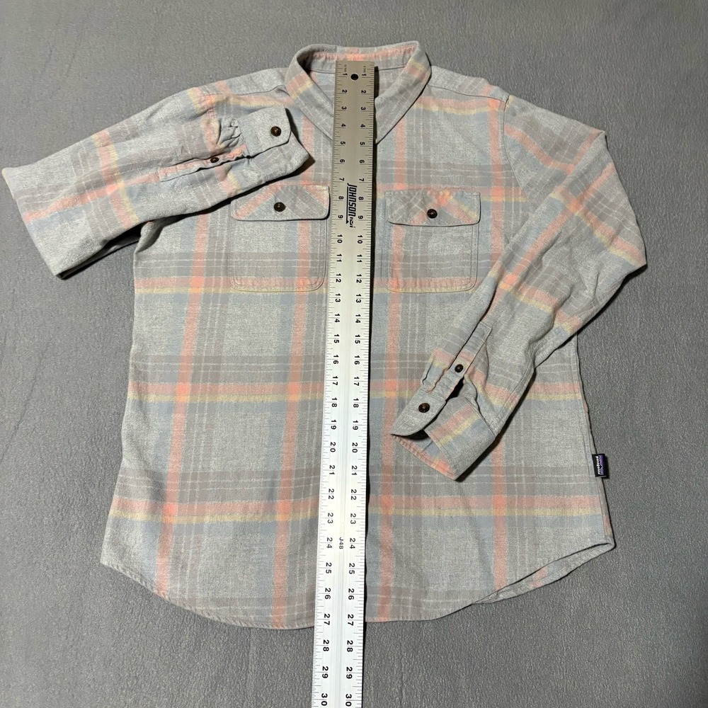 Patagonia LS Shirt Organic Cotton Fjord Flannel Women's L 42405 Gray Pink Plaid - Picture 5 of 10